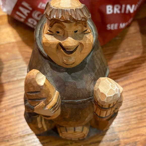 Carved Wood Monk With Ale And Bread & Sitting On A Keg - Picture 2 of 9
